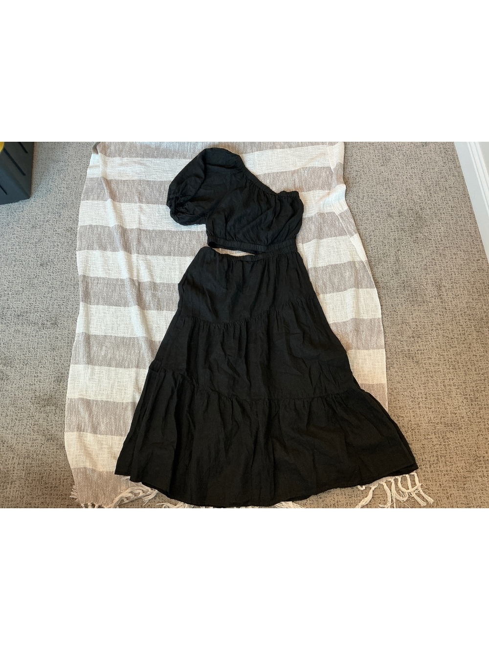 Velvet by Graham & Spencer 100% Linen Black One-Shoulder Dress L